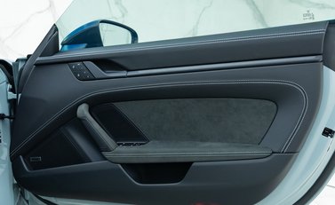 Porsche 911 Dakar 30