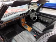 Mercedes-Benz R107 280 SL Sports 13