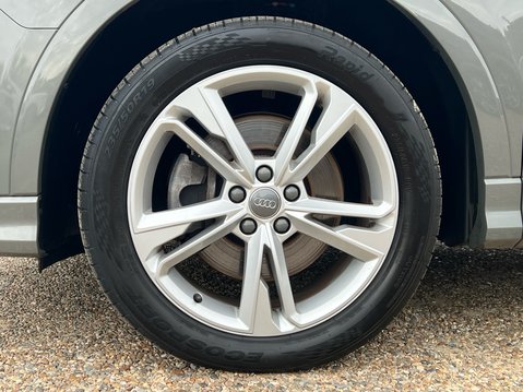 Audi Q3 TFSI QUATTRO S LINE 4
