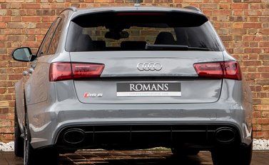 Audi RS6 Avant Performance 3