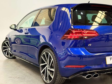 Volkswagen Golf 2.0 TSI R Hatchback 3dr Petrol DSG 4Motion Euro 6 (s/s) (310 ps) 28