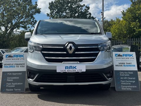 Renault Trafic 2.0 Trafic LL30 Sport + Blue DCI A 5