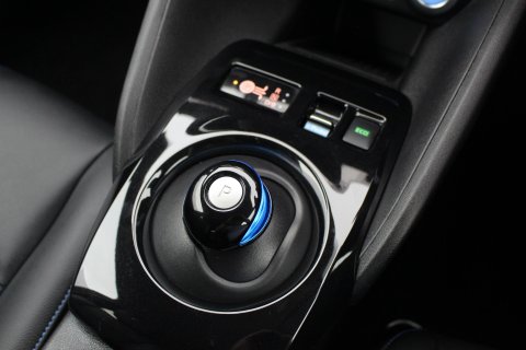 Nissan LEAF 5dr 160kW e+ N-Connecta 59kWh Automatic 15