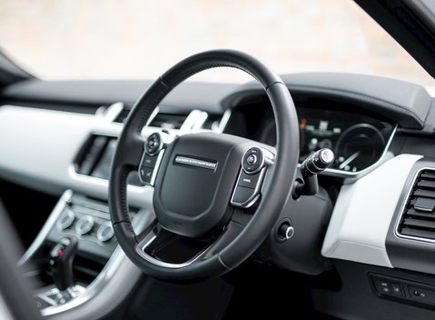 Land Rover Range Rover Sport 3.0 SDV6 HSE Dynamic 11
