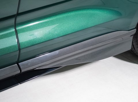 Aston Martin DBX 707 32