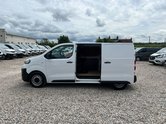 Peugeot Expert MWB L2H1 Professional 2700 Air Con Sensors Tow Bar EURO 6 NO VAT 13