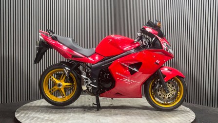 Triumph Sprint ONLY 22K NEW MOT SERVICED SPORTS TOURER 1050CC