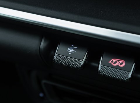 Porsche 911 SPORT CLASSIC (992) 23