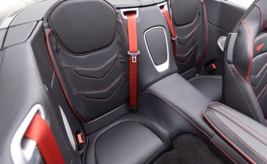 Aston Martin DBS Superleggera Volante 14