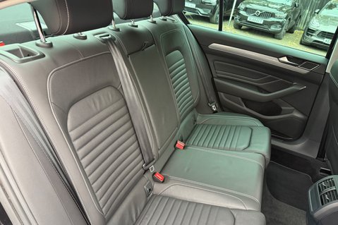 Volkswagen Passat GTE DSG - VAT Q - 1 OWNER - PLUG IN HYBRID - 3 IN STOCK 30