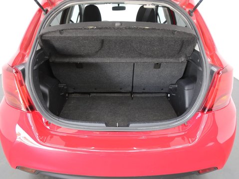 Toyota Yaris 1.0 VVT-i Icon Euro 6 5dr 27