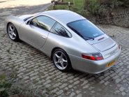 Porsche 911 Carrera 2 24