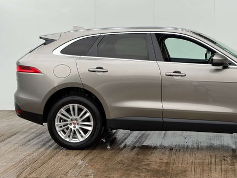Jaguar F-Pace 2.0 F-PACE Portfolio AWD D 4WD 5dr 11