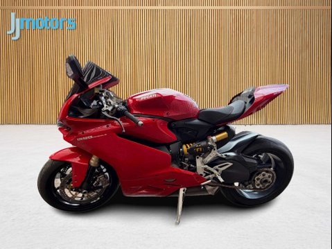 Ducati 1299 1299 Super Sports Petrol Manual Euro 3 (197 ps) 5