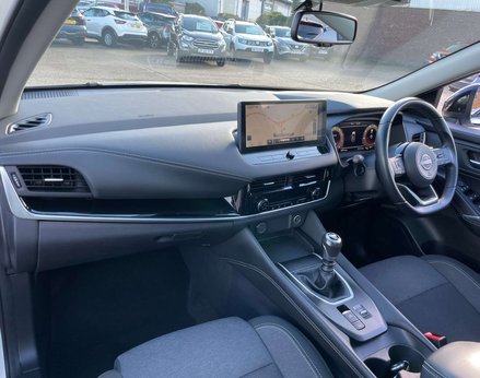 Nissan Qashqai 1.3 Qashqai N-Connecta DiG-T MHEV 5dr 36