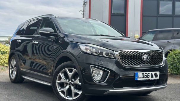 Kia Sorento 2.2 CRDi KX-4 SUV 5dr Diesel Auto AWD Euro 6 (197 bhp) Service History