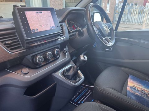 Renault Trafic 2.0 dCi Blue LL30 Sport Crew Van Double Cab 6dr Diesel Manual L2 H1 Euro 6 31