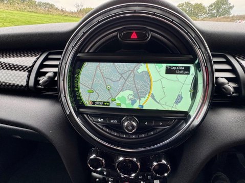 Mini Hatch 2.0 John Cooper Works Auto Euro 6 (s/s) 3dr 40