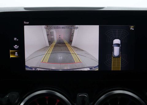 Mercedes-Benz GLA 1.3 GLA 180 AMG Line Premium Auto 5dr 29