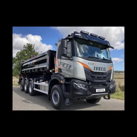 Custom-built IVECO X-WAY 8x4 Tridem for FCH’s