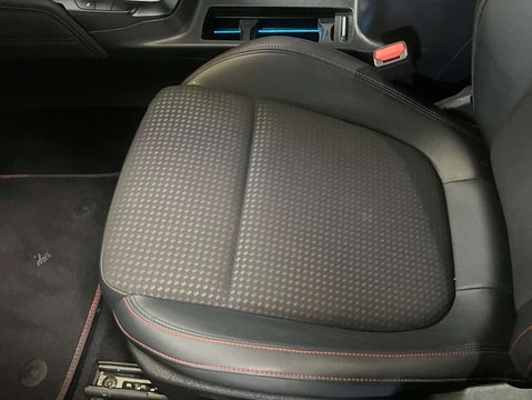 Ford Focus 1.5 Focus  ST-Line X TDCI 5dr 31