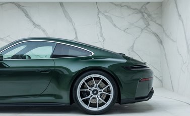 Porsche 911 GT3 TOURING (992.2) 39