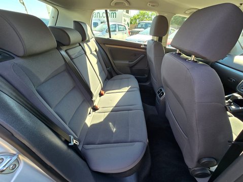 Volkswagen Golf SE 19