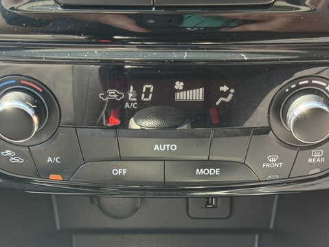 Suzuki Vitara 1.6 SZ-T 5dr Auto 29