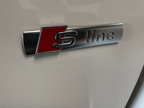 Audi A4 2.0 A4 S Line 35 TFSI Semi-Auto 5dr 42