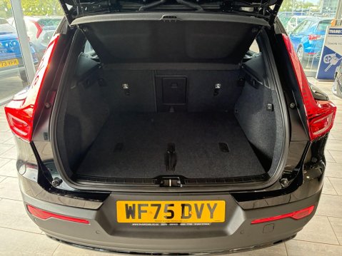 Volvo XC40 2.0 B4 MHEV Plus Black Edition DCT Auto Euro 6 (s/s) 5dr 24