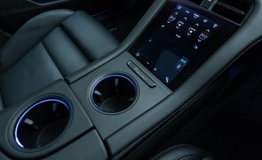 Porsche Taycan 4S 22