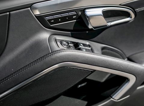 Porsche 911 (991.2) Carrera 4S 22