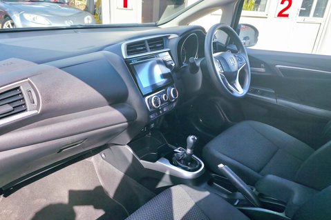 Honda Jazz I-VTEC SE NAVI DEMO + 1OWNER! FULL HISTORY! 7 HONDA SERVICES! 5