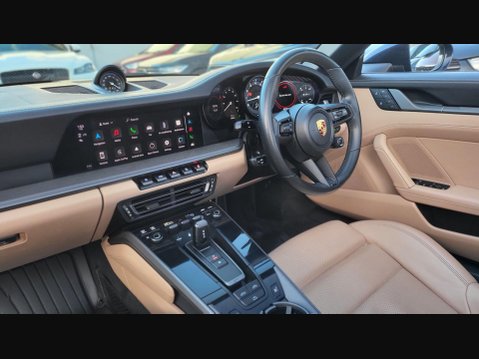 Porsche 911 CARRERA 4S 20