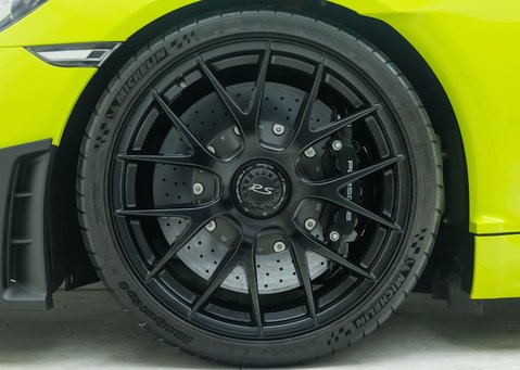 Porsche Cayman GT4 RS (718) 