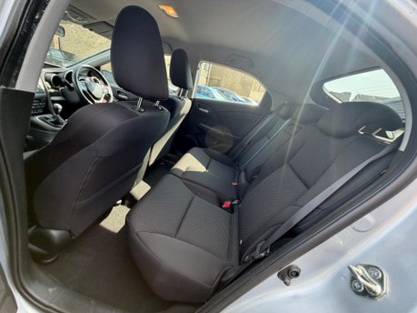 Honda Civic I-VTEC SE PLUS NAVI 11