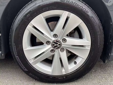 Volkswagen Golf 1.5 eTSI MHEV Life Hatchback 5dr Petrol Hybrid DSG Euro 6 (s/s) (150 ps) 28