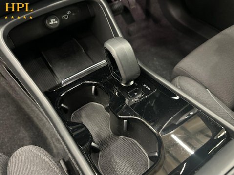 Volvo C40 Recharge 69kWh Plus SUV 5dr Electric Auto (231 ps) 1 Owner - Sensors - Blu 17