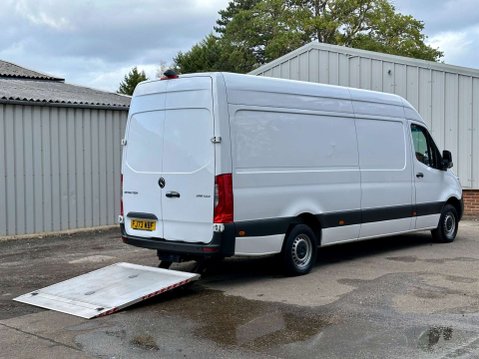 Mercedes-Benz Sprinter 2.0 315 CDI Progressive RWD L3 H2 Euro 6 (s/s) 5dr 15