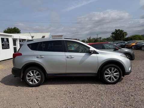 Toyota Rav4 2.2 D-4D Invincible SUV 5dr Diesel Manual 4WD Euro 5 (150 ps) 8