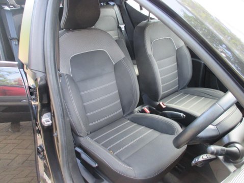 Dacia Sandero 1.0 TCe Comfort Euro 6 (s/s) 5dr 22