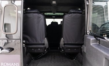 Land Rover Defender 110 XS 34