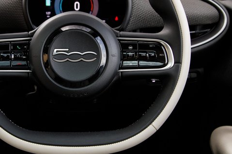 Fiat 500e LA PRIMA 21