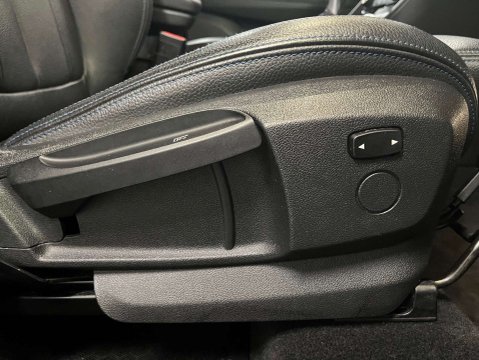 BMW 2 Series 2.0 220i M Sport Auto 5dr 10
