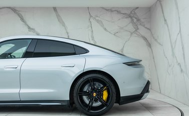 Porsche Taycan TURBO 35