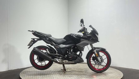 Lexmoto ZSX 2016 8K RUNNING SPORTS BIKE PROJECT BIKE SPARES OR REPAIR 125CC