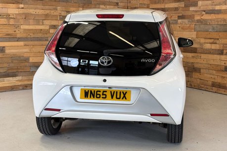 Toyota Aygo 1.0 VVT-i x-pure Hatchback 5dr Petrol Manual Euro 6 (68 ps) 84