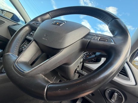 SEAT Leon TDI SE DYNAMIC 19