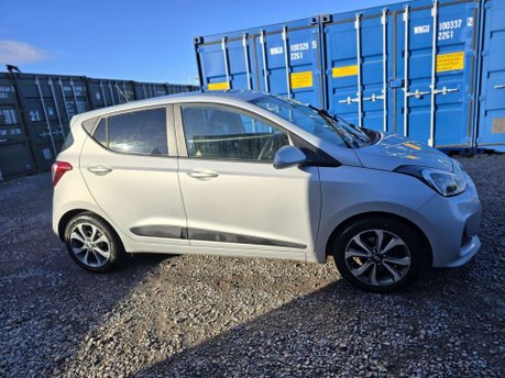 Hyundai i10 1.2 Premium SE Hatchback 5dr Petrol Auto Euro 6 (87 ps) 13