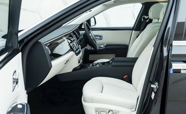 Rolls-Royce Ghost Series II 16